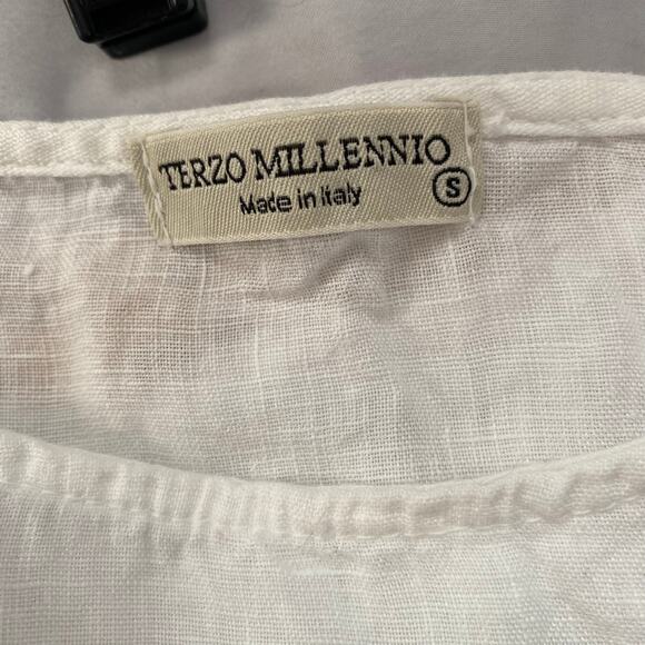 Terzo Millennio 100% Linen White Floral Eyelet Blouse SZ S Italian Cottage - Picture 3 of 7
